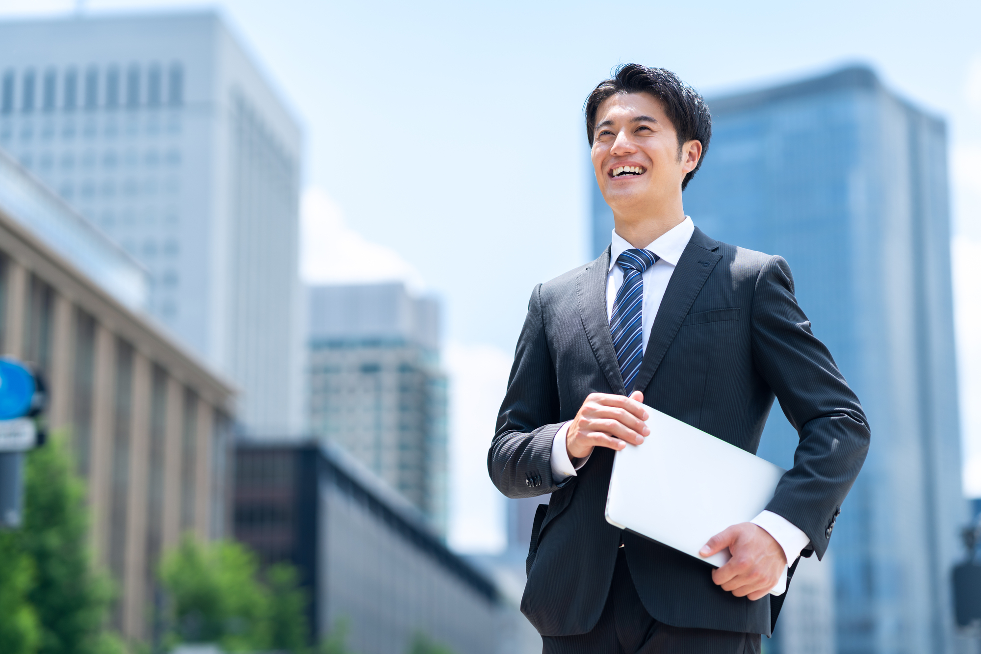 不動産売買仲介(銀行系列)のメリット・デメリット!年収は?