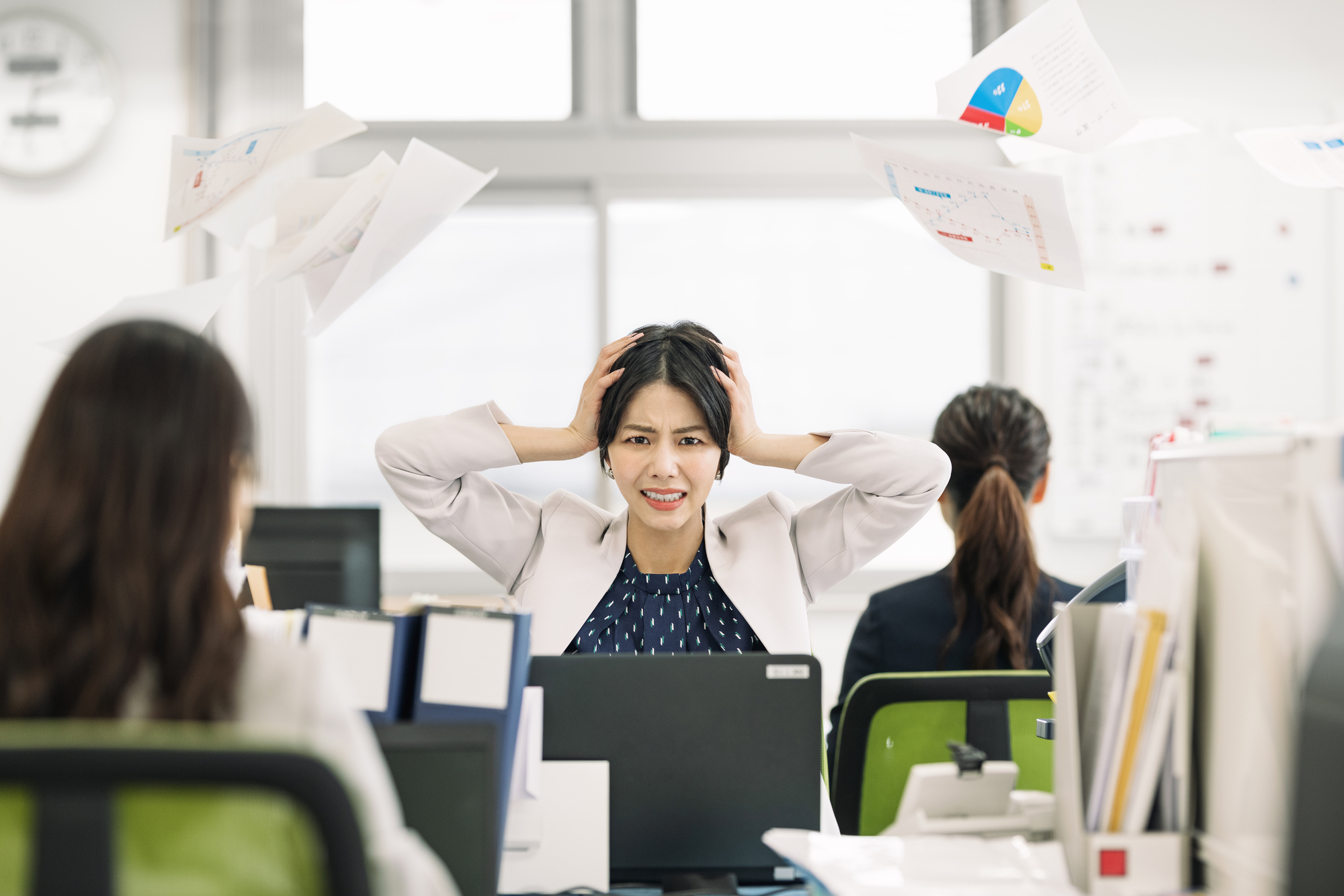 不動産営業の繁忙期と閑散期はどれくらい差がある？賃貸と売買で異なる実態とは？