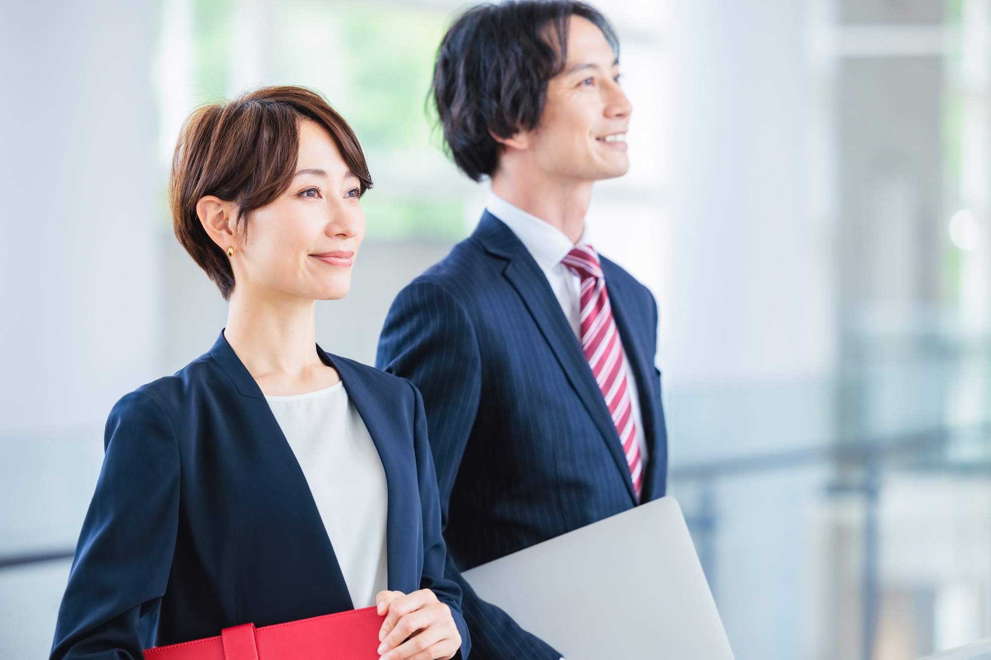 転職エージェントが教えるホワイト不動産会社の特徴7つ